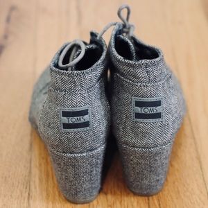 TOMS Desert Wedge Booties